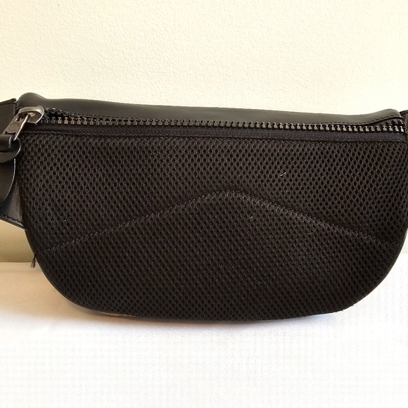Coach - Unisex Belt Bag / Fanny Pack - Picture 15 of 16